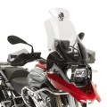 Deflektor regulowany na szybę przyciemniany GIVI S180F na motorze od przodu