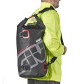 givi_ea114gr_wodoodporna_torba_rolka_na_siedzenie_30l_2