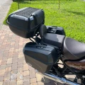 Givi-B45+-oraz-E22N-na-motocyklu-Royal-Enfield-Meteor-350