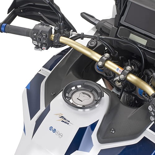 Kappa-BF25K-tanklock-na-motocyklu-Honda-Africa-Twin