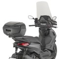 Kufer-centralny-Givi-E46NB-na-skuterze-Piaggio-Beverly