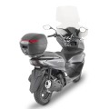 Kufer-Givi-C30N-na-skuterze