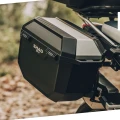 kufer SHAD TR27 ALU na motocyklu