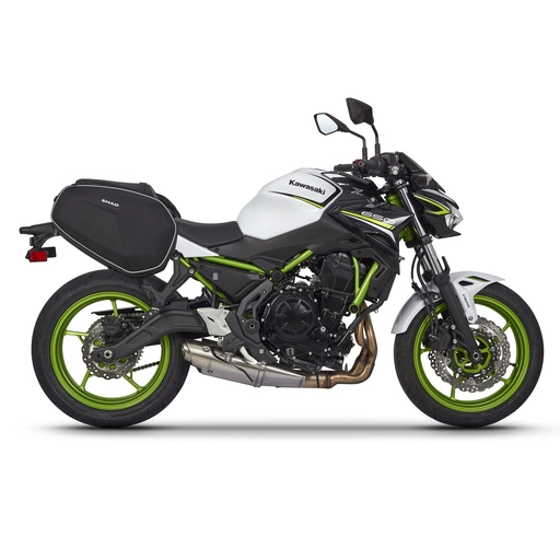 Sakwy boczne Shad E48 na motocyklu